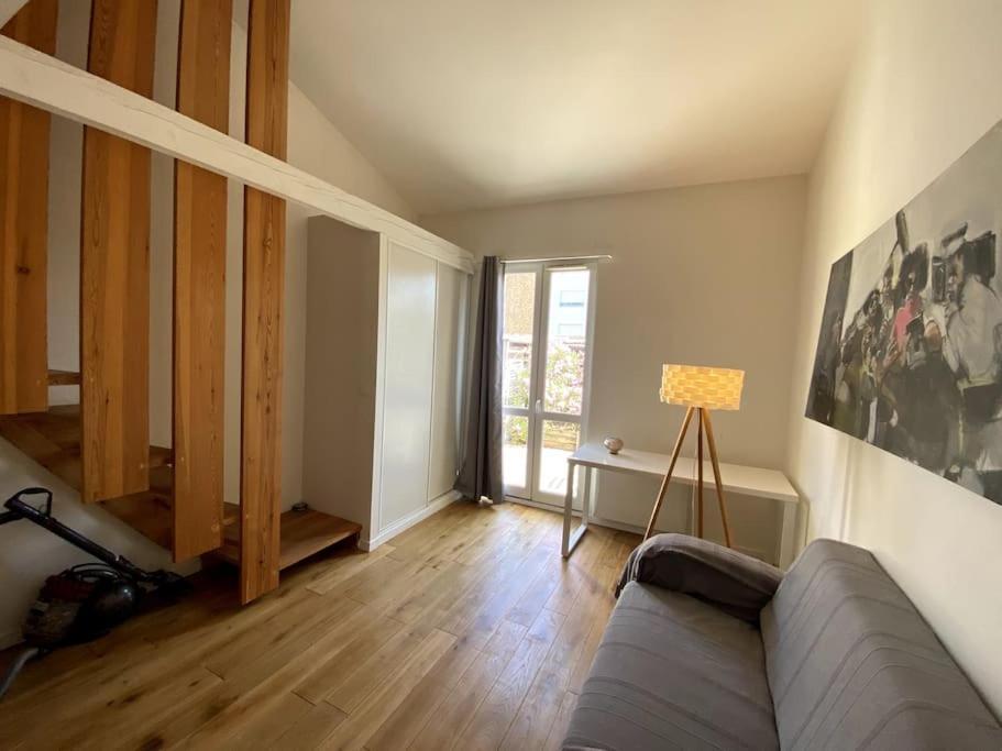 Charme Et Calme Au Coeur De Bordeaux Apartment Exterior photo